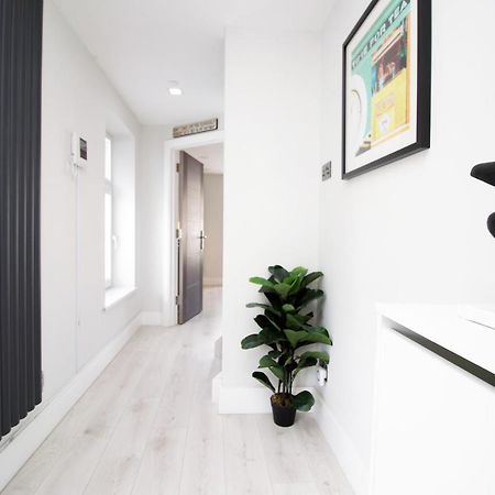 New 2 Bed Comfort - Functional - Secure - Private Кардифф Экстерьер фото