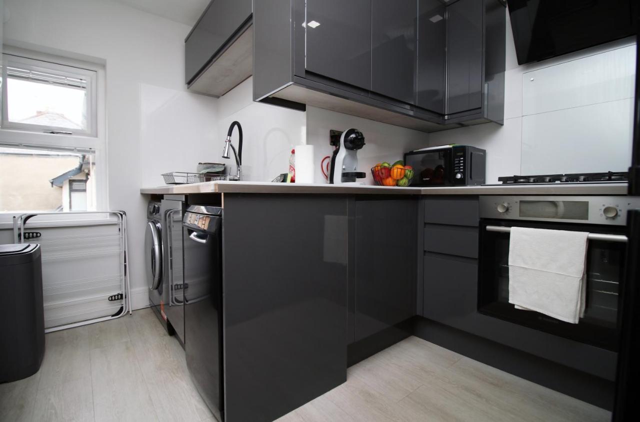 New 2 Bed Comfort - Functional - Secure - Private Кардифф Экстерьер фото